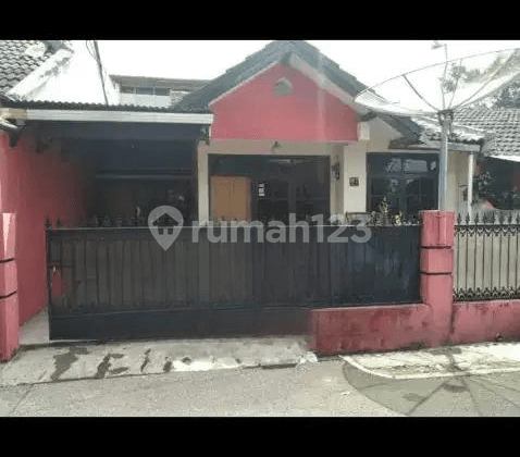 Comfortable Affordable House Ready to Occupy in Panyileukan, Bandung City