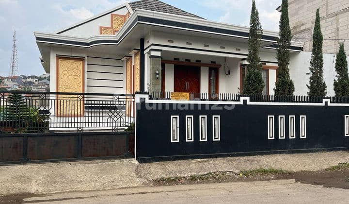 Rumah Luas 680 Nyaman Siap Huni di Padalarang