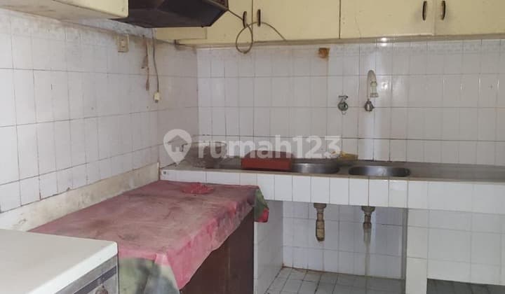 Rumah Dijual Lokasi Komersial Posisi Hoek, Hitung Tanah 235M, Blok M, Jakarta Selatan