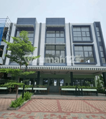 Ruko Hoek Maison de Wisteria 5x17 By Keppel Metland Cakung