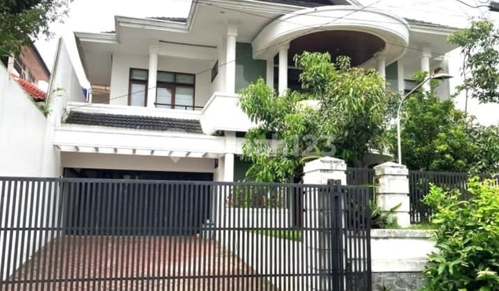 Rumah 2Lt Luas 510M 12X43 Cidadap Kota Bandung