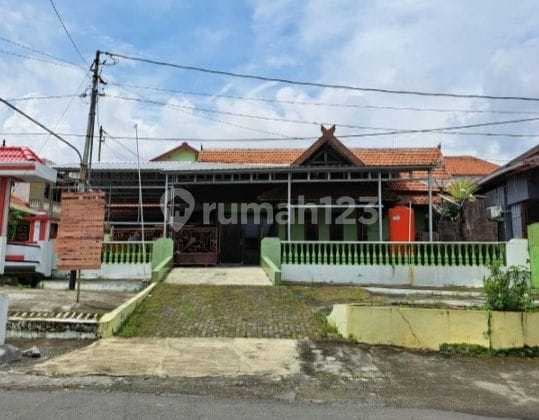 Dijual Rumah Besar Murah di Pusponjolo Semarang