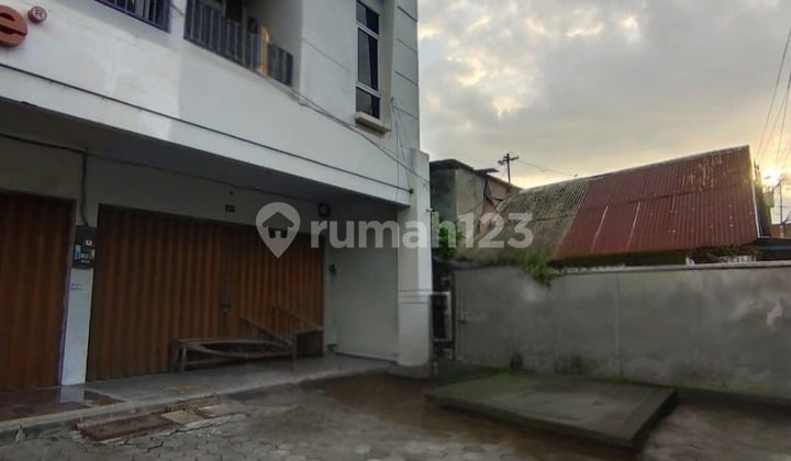 Disewakan Ruko 2 Lantai di Daerah Imam Bonjol Semarang Disewakan Ruko 2 Lantai di Daerah Imam Bonjol Semarang