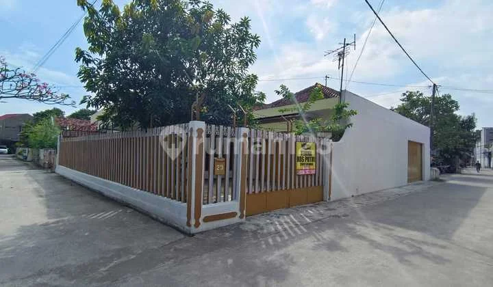 Dijual Kost Posisi Hook Nego Tipis di Daerah Bintoro Kota Demak Dijual Kost Posisi Hook Nego Tipis di Daerah Bintoro Kota Demak