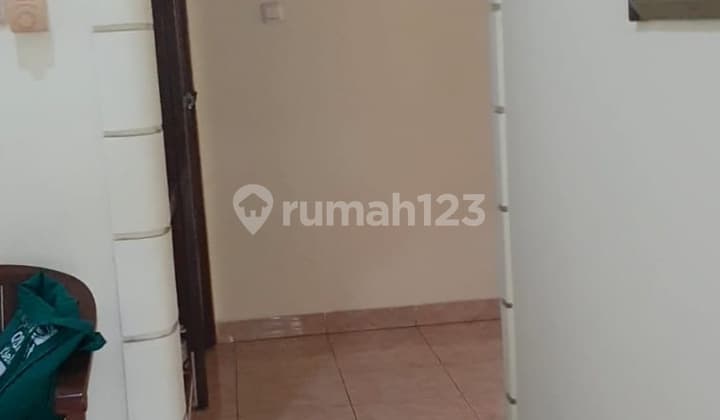 House for Sale in Tanah Mas, Ready to Occupy, Cheap and Attractive