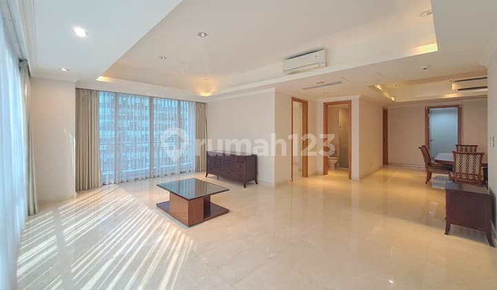 Sudirman Mansion Luxury Apartment near Menteng, Thamrin, and Kuningan