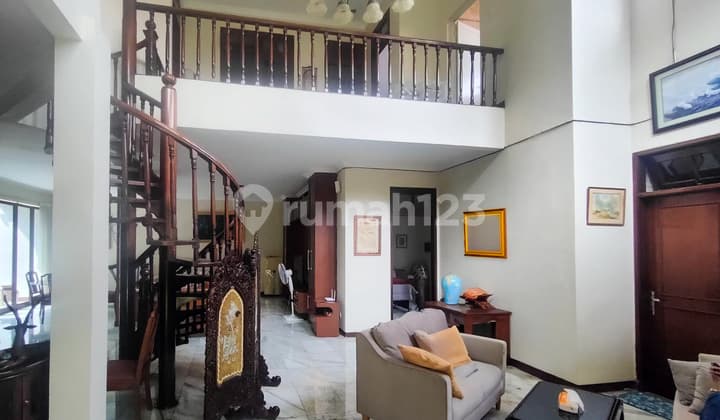 Rumah Nyaman dan Strategis di Pejaten, Dekat dengan Kemang, Tol Simatupang