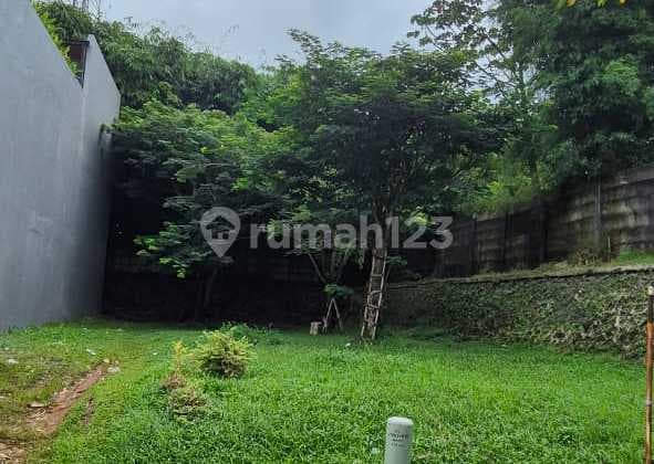 11.5Jt Sevilla Kavling 240M² 3View Selatan-Timur-Utar Hoek Taman