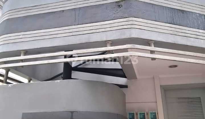 1.4M Rumah Kost Vanya Park Full Furnished 3Lantai Parkir Luas