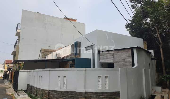 1.8M Nusaloka Rumah Hoek Selatan-Timur Dekat Mesjid Hadap Fasum