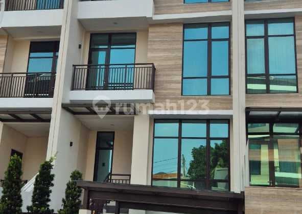 8.5Bio Pondok Indah South Jakarta Front Facing East Garden View