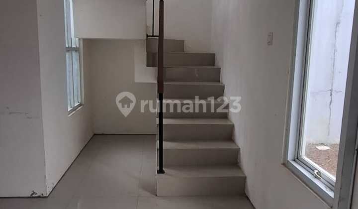 Rumah Tinggal di Cluster Dekat Pasar Perum One Gate System Bebas Banjir