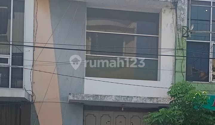 Ruko Sewa 2 Lantai di Pusat Kota Dekat dengan Supermarket