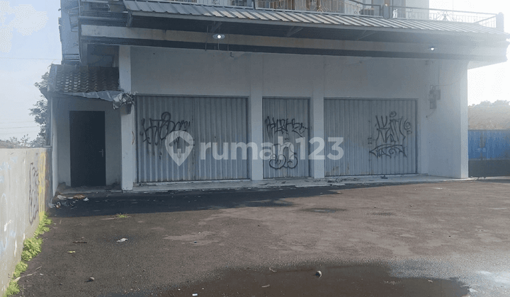 Disewakan Ruko Lokasi Strategis Daerah Sumber