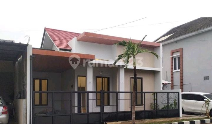 Disewakan Rumah Bagus Berikut Furnish di Perumahan