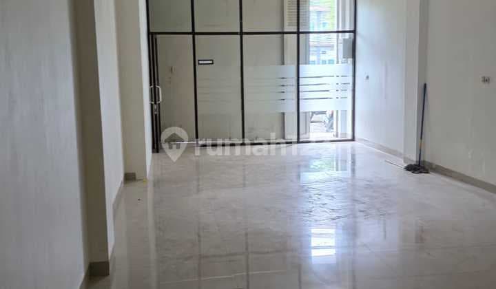 For Rent 3-Storey Shop House in City Center Near Schools, Hospitals, and Offices