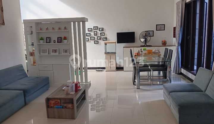 Rumah Mewah di Perumahan Dekat Sekolah Internasional Dekat Mall Csb