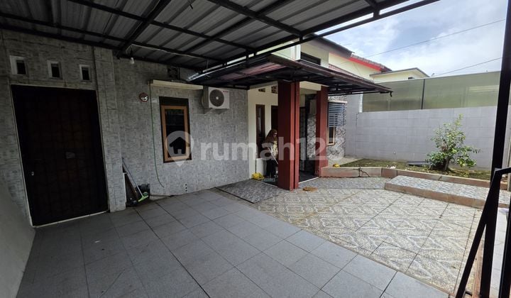 Disewakan Murah Rumah dengan Furnish di Taman Air Kalijaga