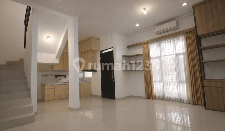 Rumah Modern Minimalis Siap Huni Semi Furnished di Mekar Wangi