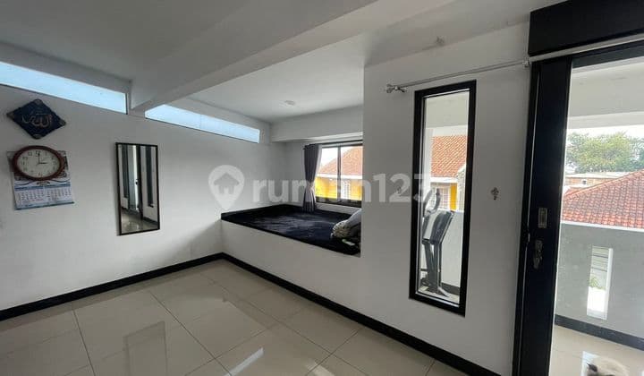 Rumah 2 Lantai Furnished Siap Huni di Bandung - Dekat PVJ & UNPAR