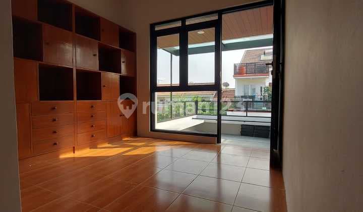 Rumah Tatar Banyak Sumba Kota Baru Parahyangan Kab Bandung Barat Jabar