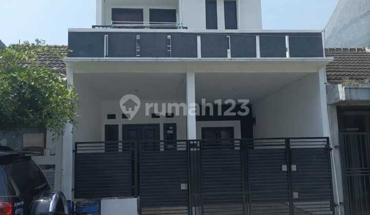 Dijual Rumah Dua Lantai, Super Murah, Lokasi Bagus, Komplek Bumi Adipura Gedebage, Dekat Summarecon Bandung