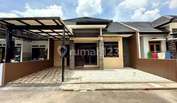 Dijual rumah baru renovasi dalam cluster one gate Cisaranten Arcamanik, murah, langka