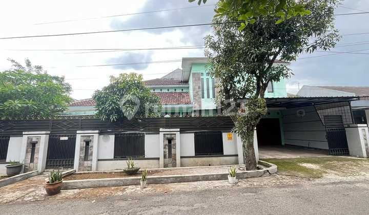 Murah Jual Rumah Bagus Hook Halaman Luas Strategis Dkt Transtudio
