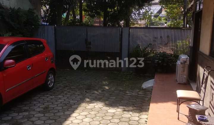 Murah Rumah Hitung Tanah Kotak Bawah NJOP Strategis di Mainroad