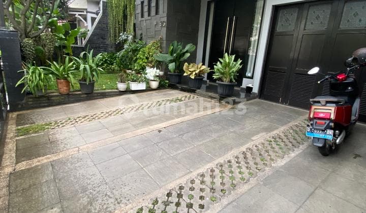 Rumah Antapani Mewah Layout Bagus Lingkungan Nyaman Strategis