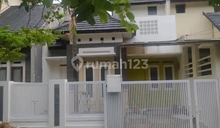 A nice house in an affordable complex is rarely found in a strategic location near the Buah Batu toll road in Bandung.