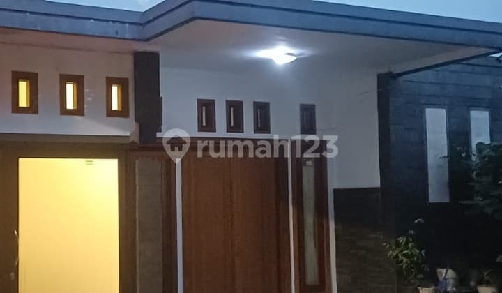 Murah Rumah Bagus Strategis Utk Tinggal Kantor di Mainroad Antapani