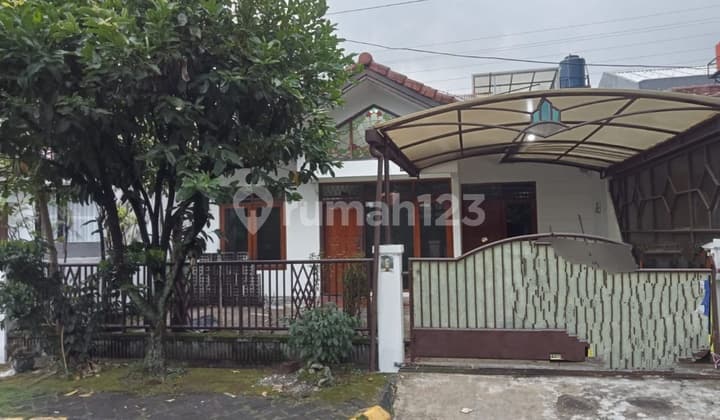 Quick Sale Strategic Watched House in Batununggal Buahbatu Complex.