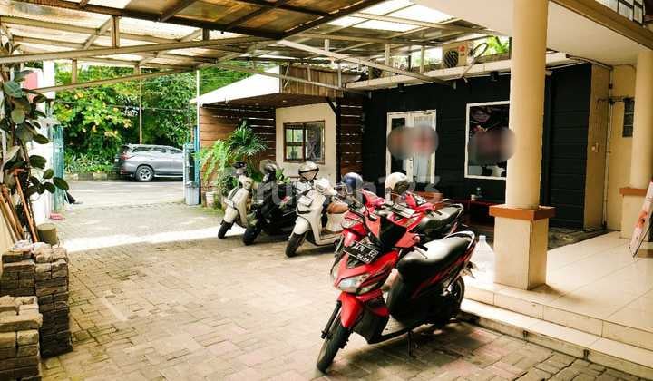 Rumah Bagus Strategis Mainroad di Sayap Riau Dekat Gasibu