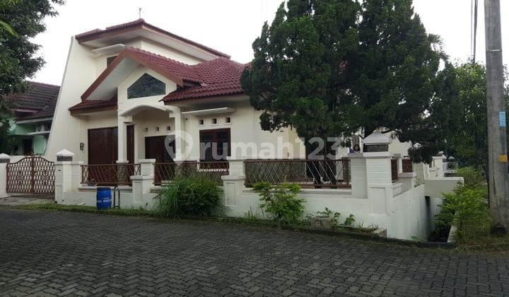 Rumah Banyumanik, Dekat Undip dan Rumah Sakit, Bebas Banjir