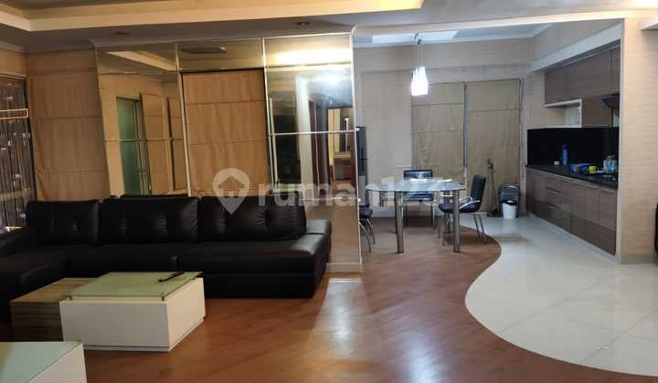 Sewa Apartemen Sudirman Park Jakarta Pusat 3+1 BR Full Furnished