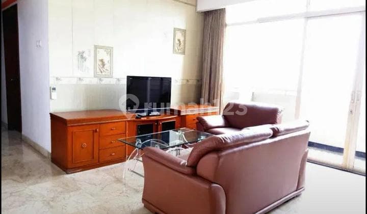 Apartment for Rent in Slipi, West Jakarta - 3+1 Bedroom Fully Furnished