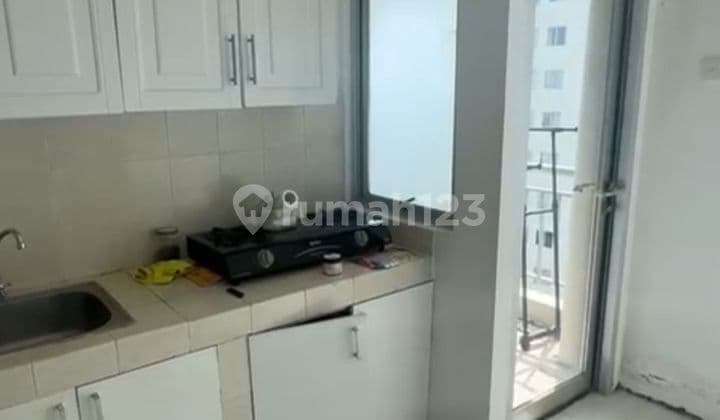Rent Apartment Sudirman Park - 2 Bedroom Semi Furnished Type
