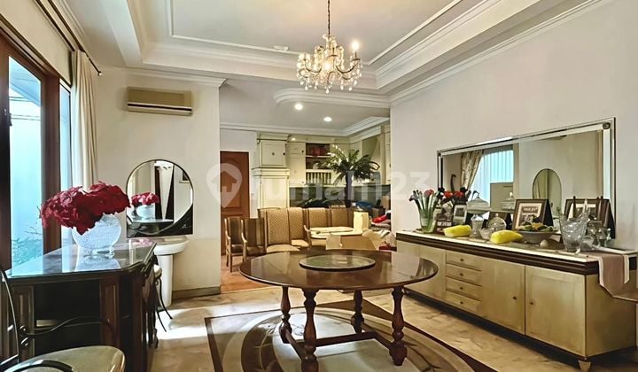 Rumah Elite Pondok Indah, Premium Location, Hoek Modern Classic Siap Huni.