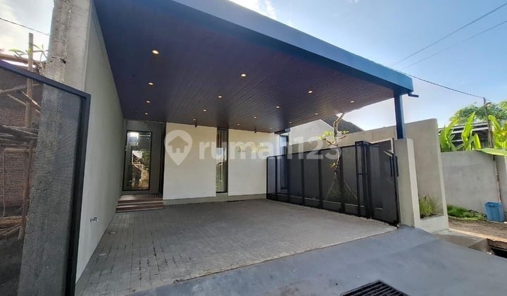 Rumah Baru, Luas, Siap Huni, Timur Candi Sambisari, Kalasan