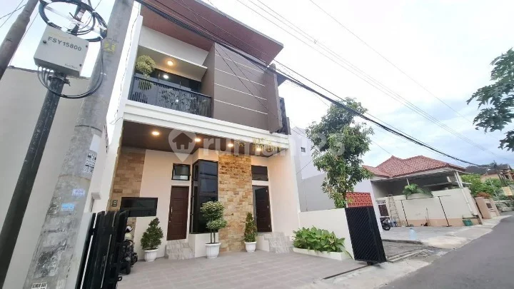 Rumah 2 Lantai, Siap Huni di Condongcatur, Depok, Sleman