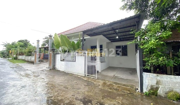 VILLA PRIVATE POOL DI BERBAH SLEMAN FULLY FURNISH