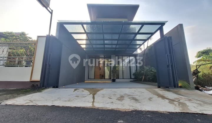 Rumah 2 Lantai, Full Furnished, Dekat Perempatan Tajem Maguwoharjo