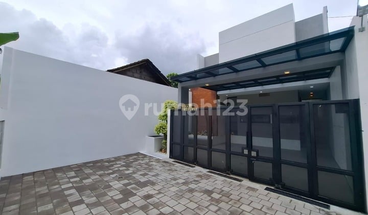 Rumah Siap Huni, Semi Furnished di Jogja Utara