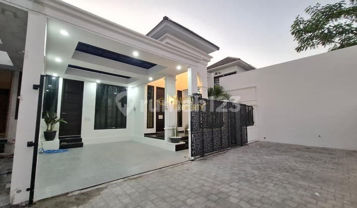 Ready-to-Occupy House, All-In Close to Maguwoharjo, Sleman