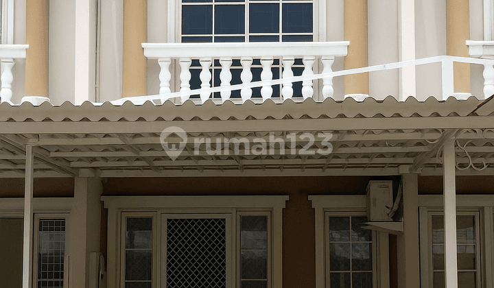 Well-Furnished House in Green Lake, West Jakarta