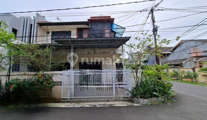 Large House Kresek Kosambi West Jakarta