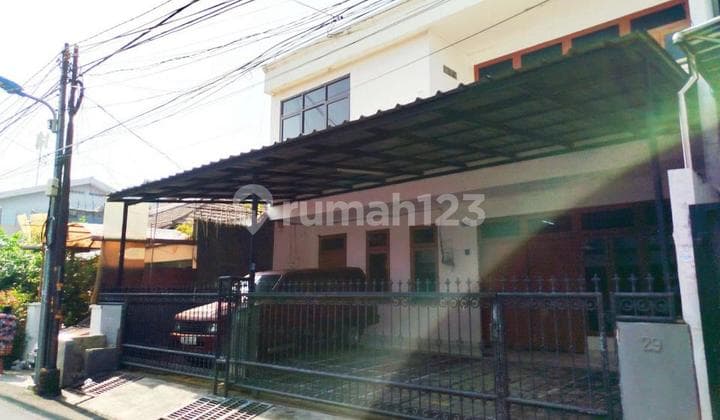 Turun Harga!! Jual Butuh Uang Rumah Town House Strategis di Tomang Raya. Jakarta Barat