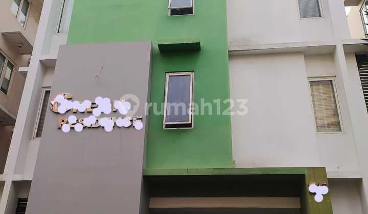 For Sale Active Kost with 24 Rooms in Lippo Karawaci