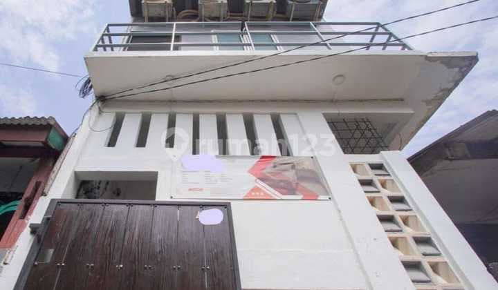 Dijual Kost Aktif 11 Kamar dengan Roi Tinggi di Pejaten Pasar Minggu. Jakarta Selatan